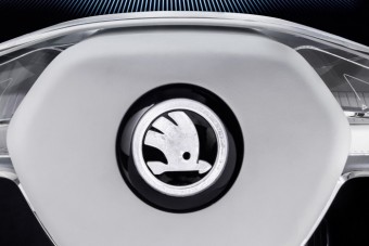 Új Škoda márkajelről keringenek elképzelések a neten, jól mutatna egy ilyen dizájn?