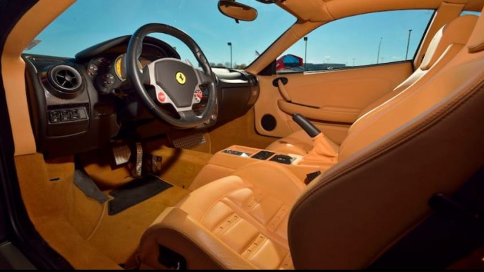 Eladó Donald Trump egykori autója 2