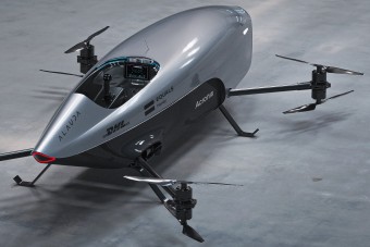 Elkészült a világ első repülő versenyautója