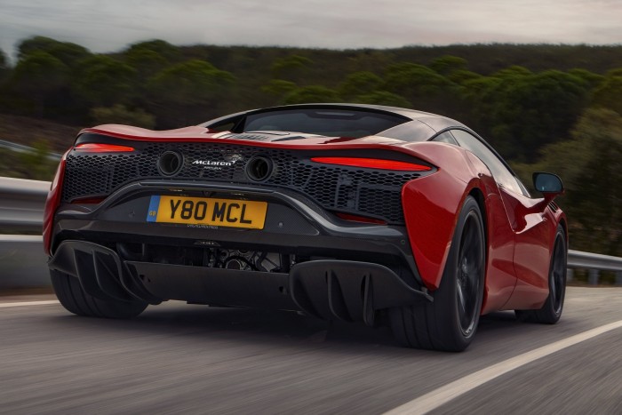 Mozgófilmen a McLaren Artura