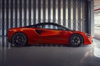 Kész a McLaren új hibrid szupersportkocsija 50
