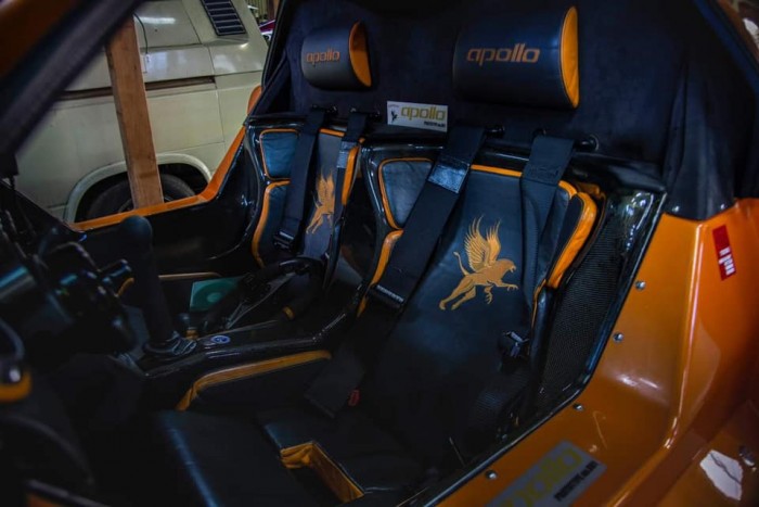 Eladó a kétezres évek egyik brutális álomautója 4