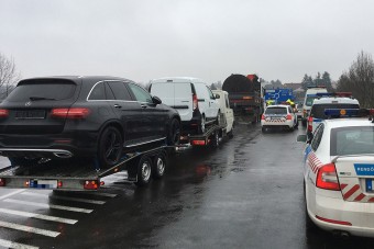 Kiintették a horrorkaravánt, egymilliót fizetett a sofőr