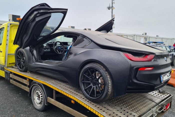 22 milliós BMW-vel akartak kisurranni a magyar határon, nem sikerült 1