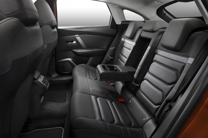 Stílusos terepkupé, extra komforttal – Citroën C4 9 Stílusos terepkupé, extra komforttal – Citroën C4 9