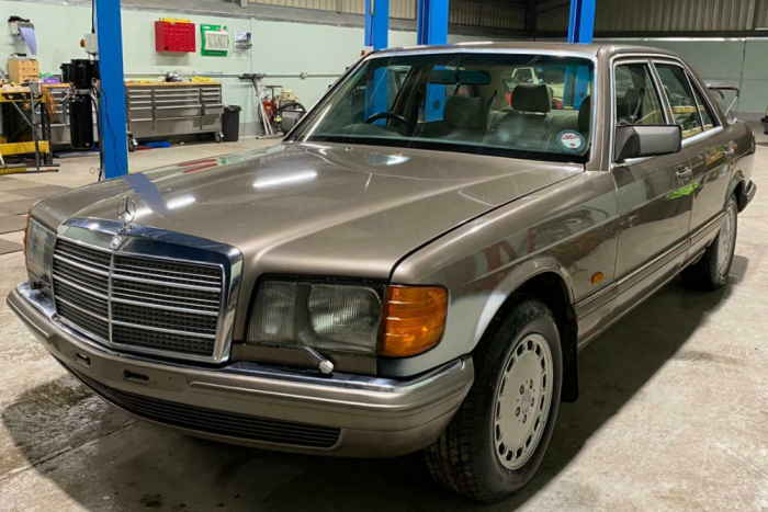 Érdekes szörnyeteg lehet ez a japán motorral szerelt Mercedes