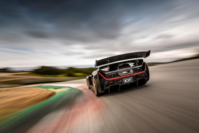 Öt hipersportautó 2020-ból, amelyek már egy új generációs autóskártya ütőlapjai 4