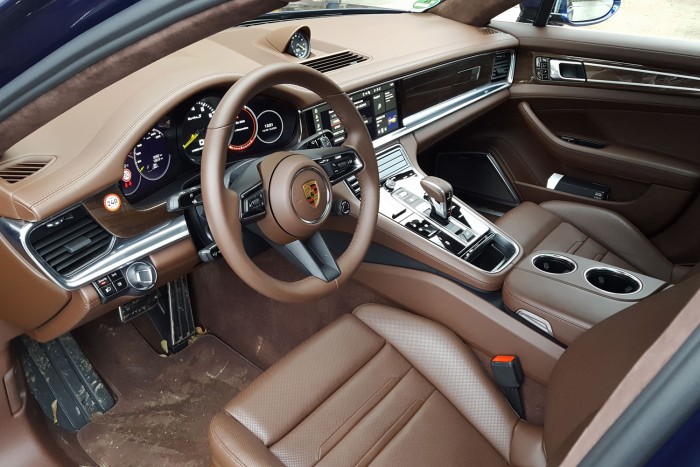 Mit tud egy 700 lóerős Porsche Budapest belvárosában? 3 Mit tud egy 700 lóerős Porsche Budapest belvárosában? 3