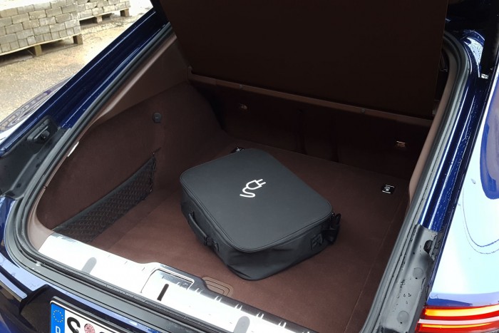 Mit tud egy 700 lóerős Porsche Budapest belvárosában? 6 Mit tud egy 700 lóerős Porsche Budapest belvárosában? 6