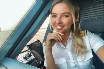 Alenával, az orosz pilótával ejtőernyő nélkül is a magasba repülnénk