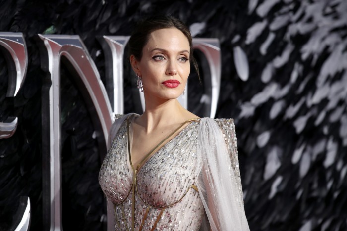 Hatalmas pénzt kaszálhat Angelina Jolie egy képpel