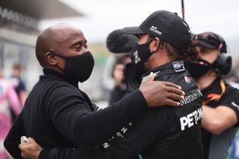F1: Apja már Hamilton visszavonulására célozgat