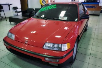 1,6 millió kilométert futott ez a piros Honda CRX, de meg se látszik rajta