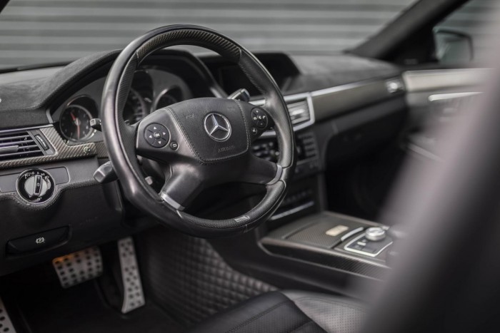 A lassan eltűnő V8-as Mercedesek okán emlékezzünk erre a V12-es fenevadra 3