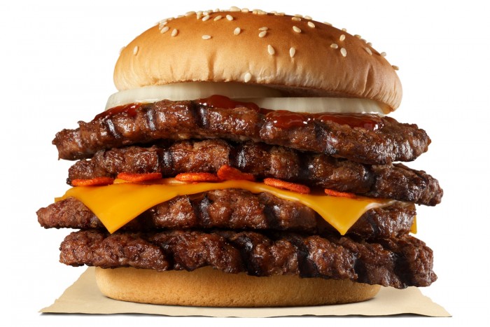 Hatalmas hamburgerekkel támad a gyorsétteremlánc