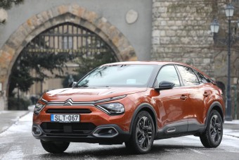 Stílusos terepkupé, extra komforttal – Citroën C4