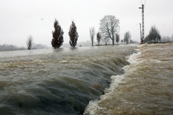 Fotón a kiáradt Sajó, utakat zártak le Borsodban