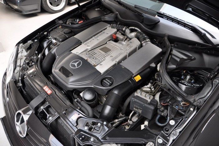 Hárombetűs rövidítésekből áll össze ez a brutális használt Mercedes 4