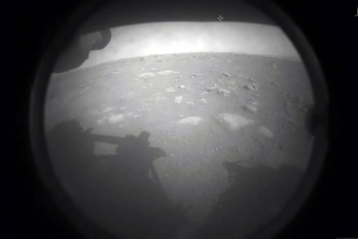 Sikeresen landolt, képet is küldött az új marsjáró