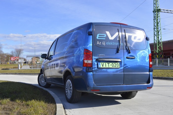 Kipróbáltuk, mennyire jó, vagy nem jó, egy elektromos áruszállítóval dolgozni 7 Kipróbáltuk, mennyire jó, vagy nem jó, egy elektromos áruszállítóval dolgozni 7