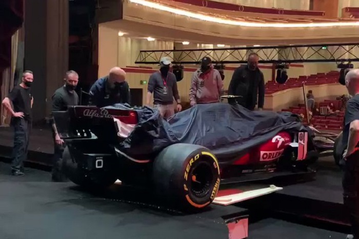 F1: Lebuktak Räikkönenék az új autóval 1 F1: Lebuktak Räikkönenék az új autóval 1