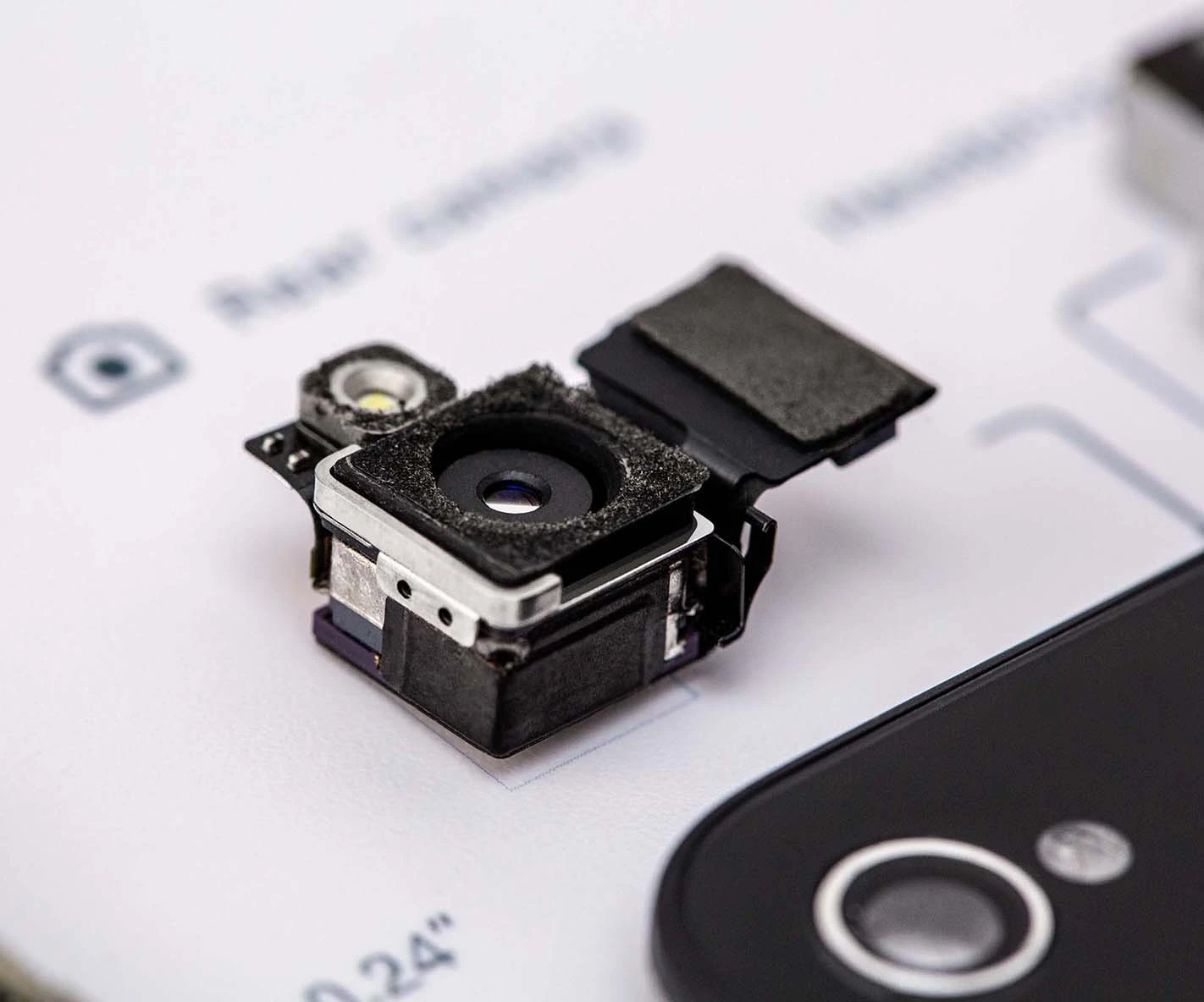 Menő faldísz lehet a régi okostelefonból 6