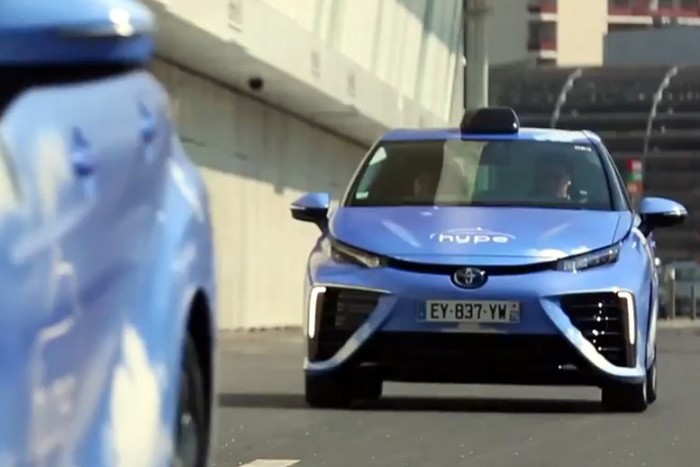 Szakítanak a dízelautókkal a taxisok 6