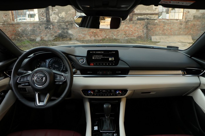 A klasszikus autók egyik utolsó példánya a Mazda6 6 A klasszikus autók egyik utolsó példánya a Mazda6 6