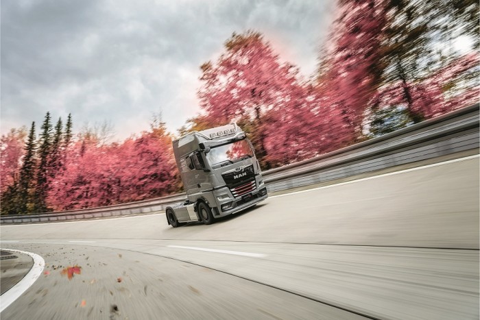 2000 rekesz sörrel is elboldogul ez a nyerges