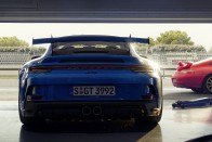 Az új Porsche 911 GT3 épp csak nem versenyautó 52