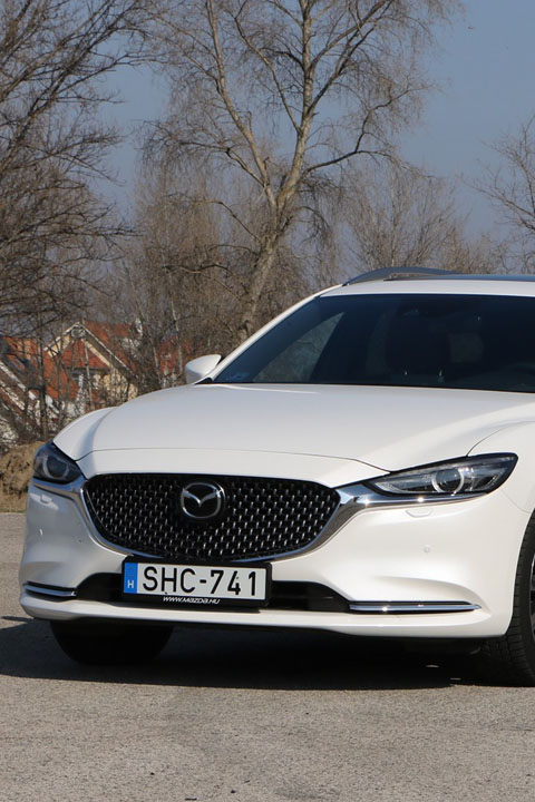 A klasszikus autók egyik utolsó példánya a Mazda6 27