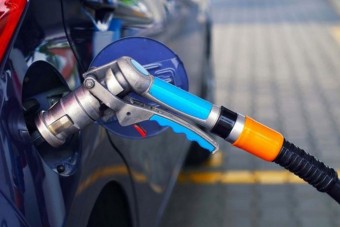 Vicces feliratot rakott gázos autójára, a kommentelők pedig elszabadultak