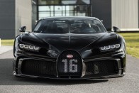 Elkészült a háromszázadik Bugatti Chiron 21