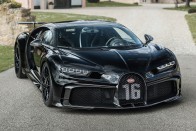 Elkészült a háromszázadik Bugatti Chiron 24