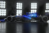 Sokkolt új festésével az F1 sereghajtója 21