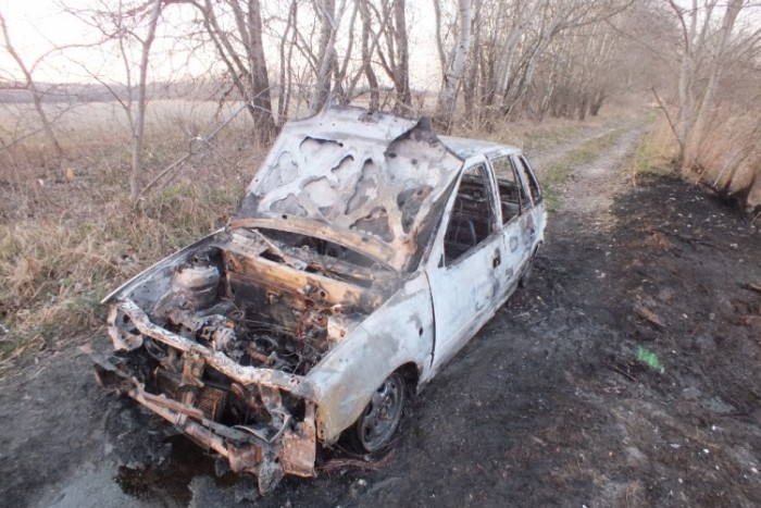 Menet közben kigyulladt a kocsija, erre kiszállt, otthagyta, és hazament 1 | Vezess Menet közben kigyulladt a kocsija, erre kiszállt, otthagyta, és hazament 1