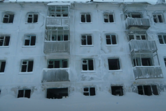 Jégbe fagyva áll egy elhagyott orosz város