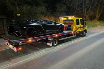 Piti tartozás miatt vitték el a milliomos Lamborghinijét