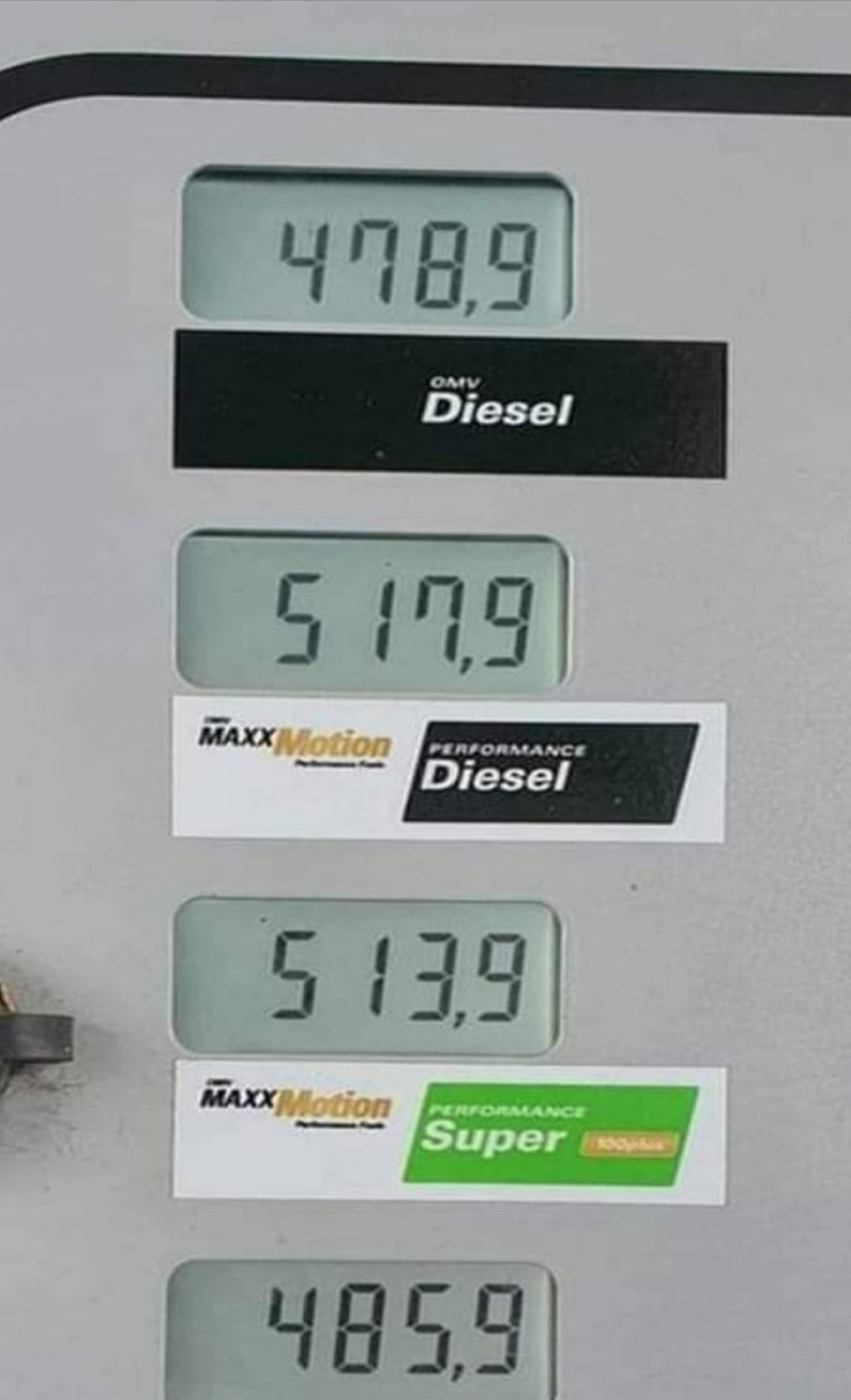 Átlépte az 500 az üzemanyagok ára