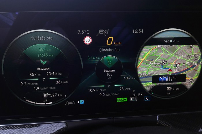 Csillagjegye: konnektor – Mercedes CLA 250e teszt 133 Csillagjegye: konnektor – Mercedes CLA 250e teszt 133