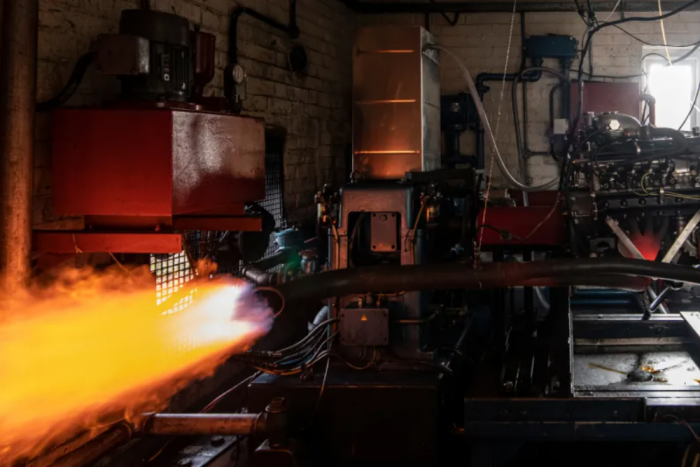 Pokoli szerkezet támadt fel egy szakadt angol pajtában 1