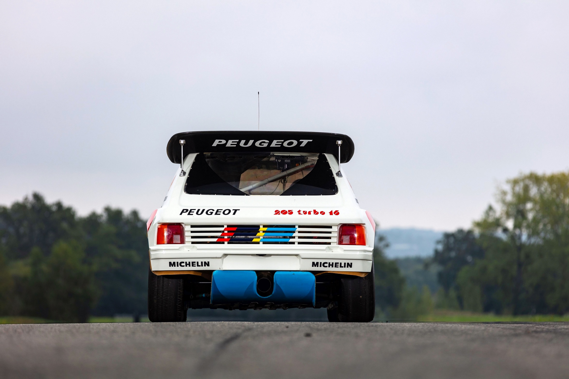 Új világrekordot állított fel egy Peugeot 205-ös 6