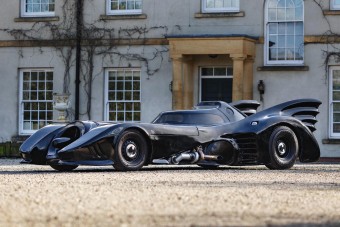 Mustangból építettek vérbeli Batmobile-t