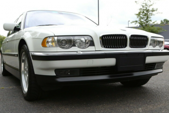 Egy boldogabb kort idéz meg ez 21 éves, tökéletes BMW