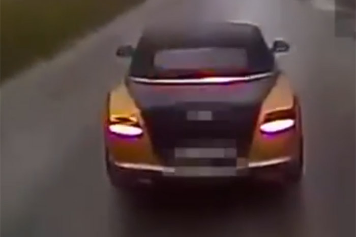 Bentley-vel büntetőfékezett egy busz előtt Budán, börtönbe küldhetik érte