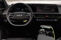 A Tesla Model X babérjaira tör a Kia EV6 30