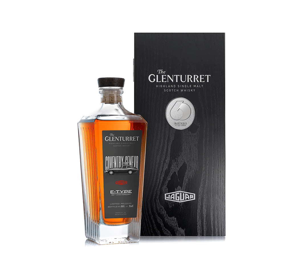 Drága és exkluzív whiskyvel ünneplik a híres sportautót 2