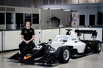 Magyar versenyző a Forma-1 előszobájában