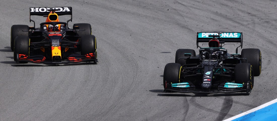 F1: Bajba kerülhet a Mercedes és a Red Bull