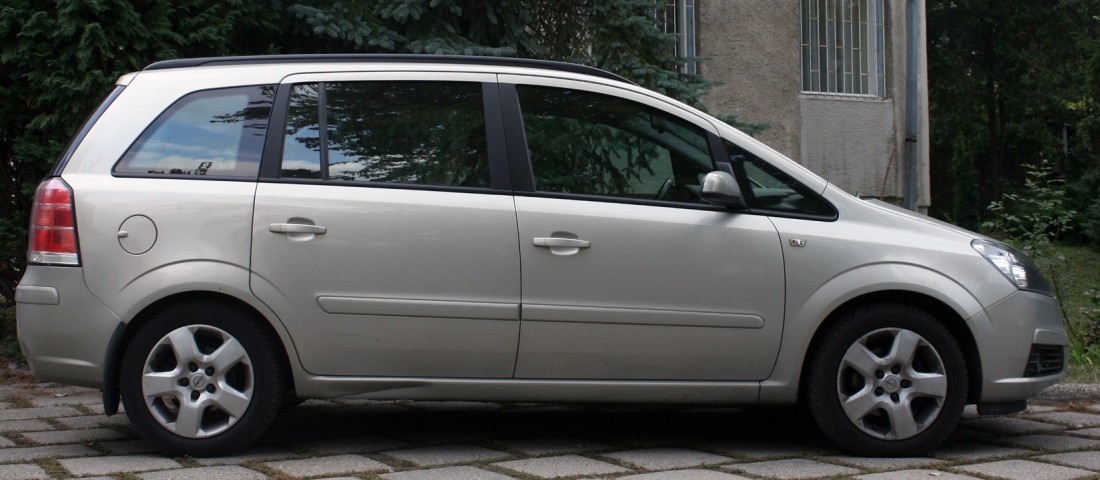 Videós átvizsgálás: egy megbízható és olcsó családi Opel